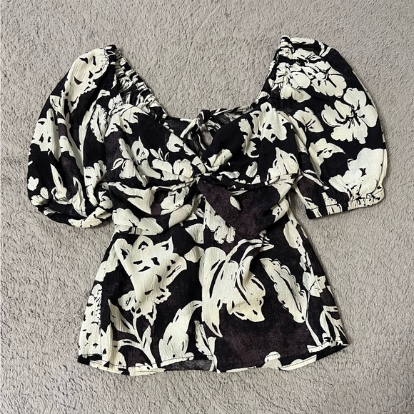 Mango black/ivory puff sleeve open back floral top - Picture 6 of 11
